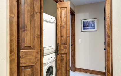 Mountain View Easy - Woods Manor A201 5