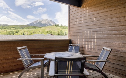 Blue River Flats 4-203 3