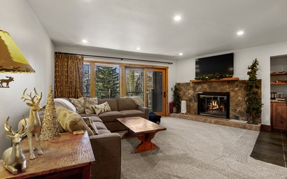 Sawmill Creek Condo 212 4