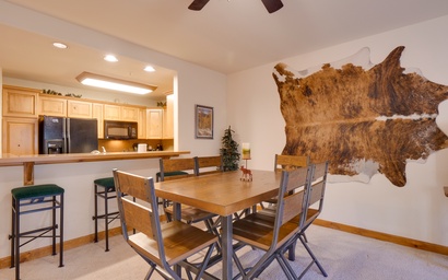 Riverbend Lodge 105 5