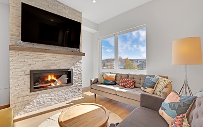 4th Street Crossing 50A 3