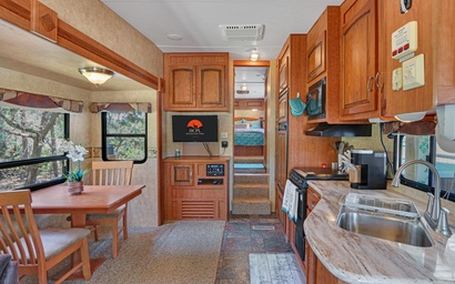 Windmill Ranch- Glamping Star RV 3
