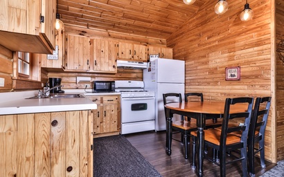 Eagle Cabin - Wilderness Bay Lodge 5