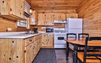 Eagle Cabin - Wilderness Bay Lodge 4