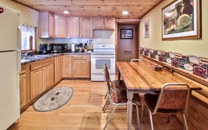 Cottage 1 - Hiller's Pine Haven 3