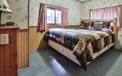 Cottage 1 - Hiller's Pine Haven 6