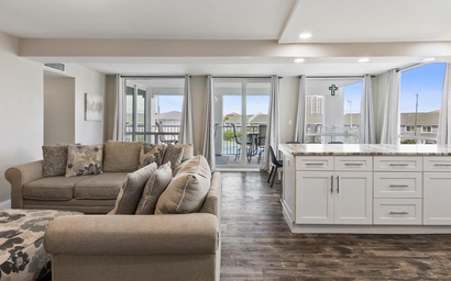 Shoreline Towers 3031