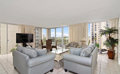 Shoreline Towers 1056