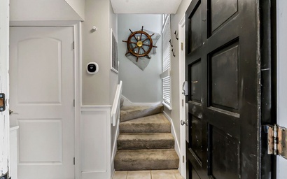 14 Continental Club 6