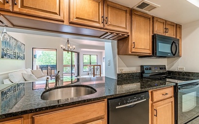 7135 Harbourside II 9