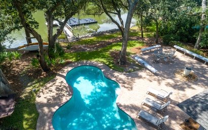 Similar Property 17 Baynard Cove Road