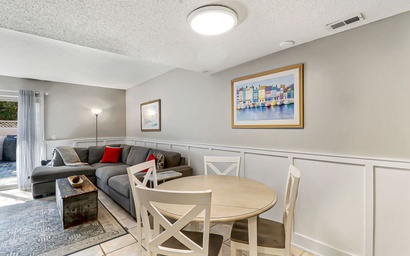 14 Continental Club 7