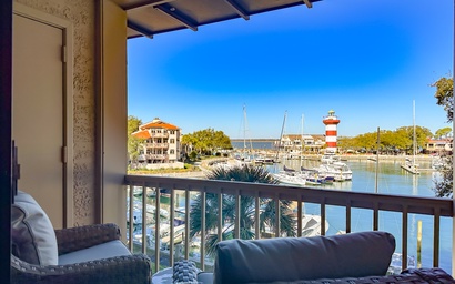 1035 Caravel Court