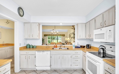 935 Inverness Village 7