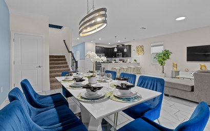 Luxury 7 Bedroom 5 bath pool Home 207 5