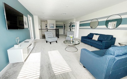 Luxury 7 Bedroom 5 bath pool Home 210 4