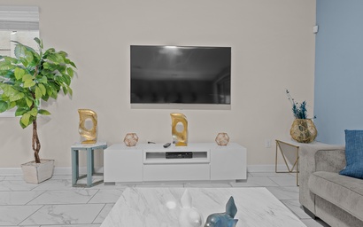 Luxury 7 Bedroom 5 bath pool Home 207