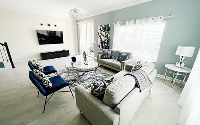 Luxury 5 Bedroom 4 bath private pool Home 227 4