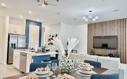 Luxury 3 bedroom 2.5 bathroom Townhome 311