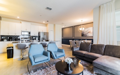 Luxury 4 bedroom 3 bath heated pool Home 168 2