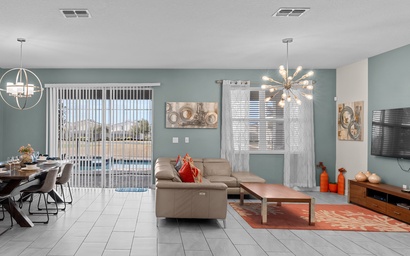 Luxury 9 bd/5 Bath with private Pool and Spa 179