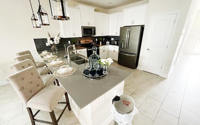 Luxury 7 Bedroom 5 bath pool Home 210 3