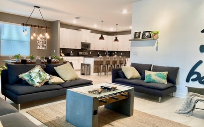 Luxury 6 Bedroom 5 bath poolHome 214