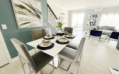 Luxury 5 Bedroom 4 bath private pool Home 227 3