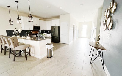 Luxury 7 Bedroom 5 bath pool Home 210 6