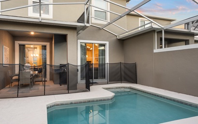 Luxury 4 Bedroom 3 bath pool Home 115