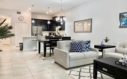 Luxury 2bd/2 bath Condo Home 221