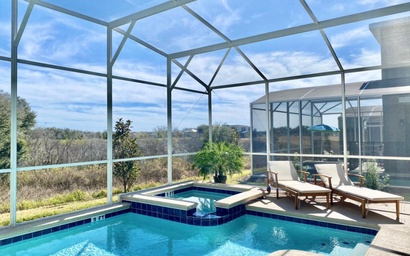 Luxury 6 Bedroom 5 bath pool Home 215