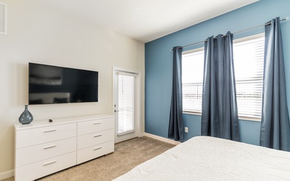 Luxury 2BR Condo | First Floor | Balcony 169 6