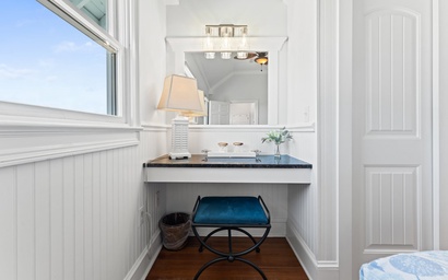 Marsh Harbour Inn-Captains Quarters 7