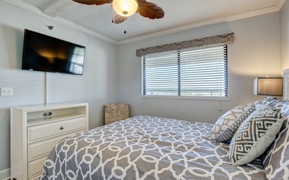 Pelican Watch 1102 9