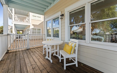 Marsh Harbour Inn-Royal Palm Suite 6