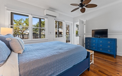 Marsh Harbour Inn-Royal Palm Suite 5
