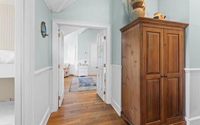 Marsh Harbour Inn-Pinnacle Suite 8