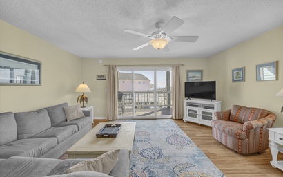 Island North B9 4