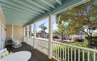 Marsh Harbour Inn-Royal Palm Suite 7