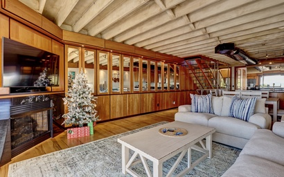 Station One - TH 9 3