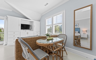 Marsh Harbour Inn-Savannah Retreat 6 3