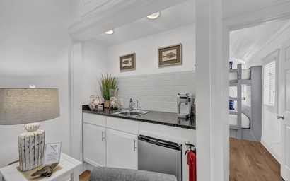 Beacon Point Inn Annex- Lightkeeper's Cottage 9