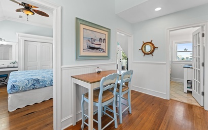 Marsh Harbour Inn-Captains Quarters 3