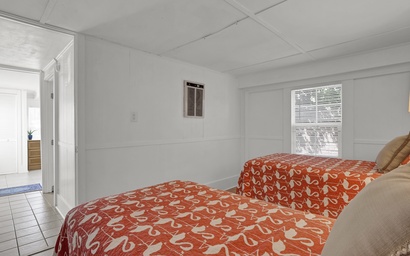 Southern Exposure Beachfront Cottage 8