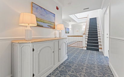Marsh Harbour Inn-Savannah Retreat 8 9