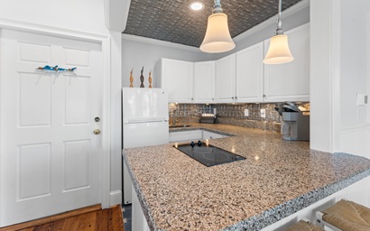 Marsh Harbour Inn-Royal Palm Suite 3