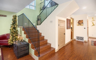 Hudson Hideaway 3