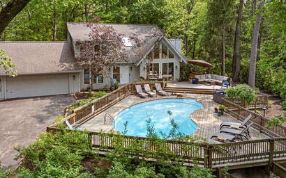 Treehouse Oasis