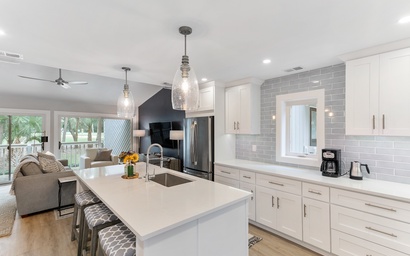 610 Shadowwood Villa